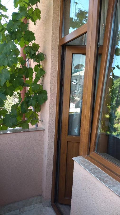 Aparthotel Otin Тбилиси Екстериор снимка