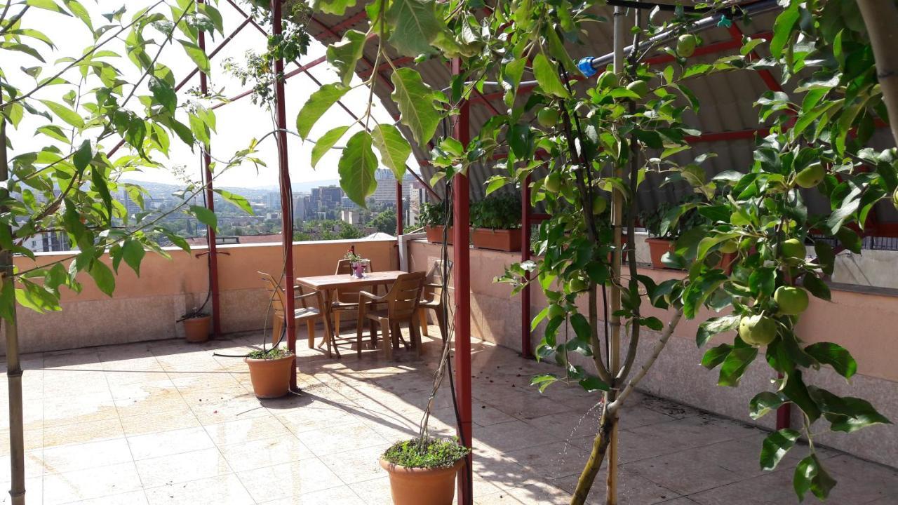 Aparthotel Otin Тбилиси Екстериор снимка